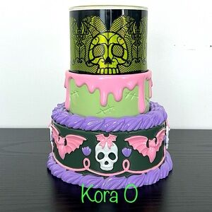 BBW Halloween Cake Candle Holder